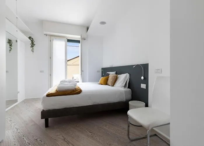 Borgo Coloniola View * Como